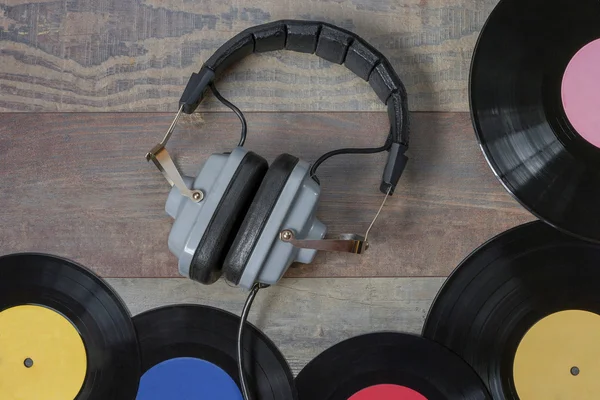 Registros y auriculares de vinilo — Foto de Stock