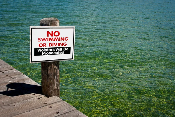 Lake tahoe adlı ahşap iskele — Stok fotoğraf