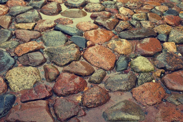 Straße von einem Stein nach einem Regen — Stockfoto