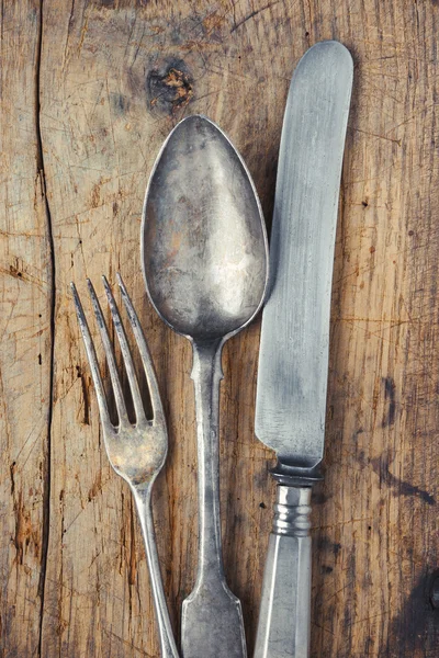 Tenedor, cuchara y cuchillo de cerca —  Fotos de Stock