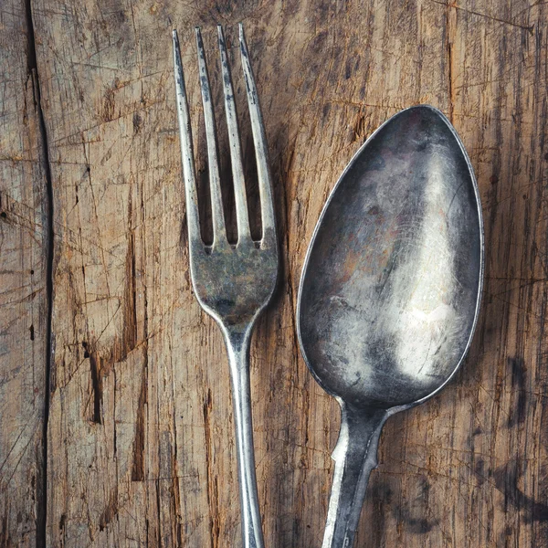 Vieille cuillère et fourchette — Photo