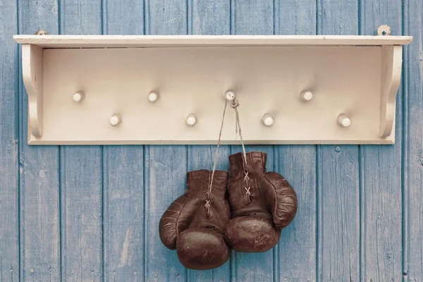 Viejos guantes de boxeo — Foto de Stock