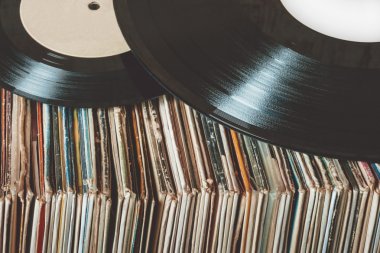 Old vinyl records clipart