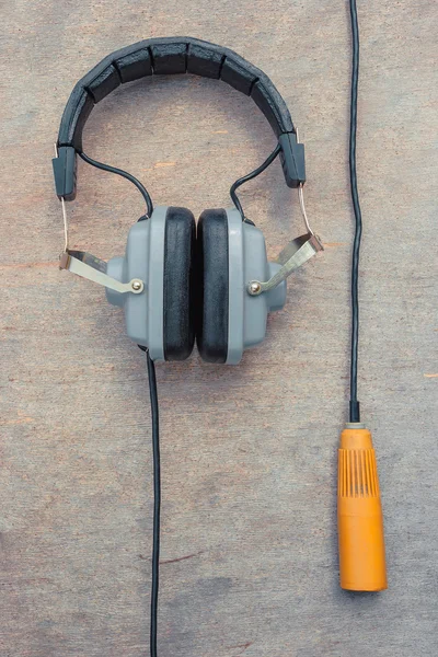 Stary słuchawki i mikrofon — Zdjęcie stockowe