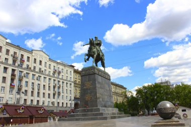 Yury Dolgoruky anıt Meydanı