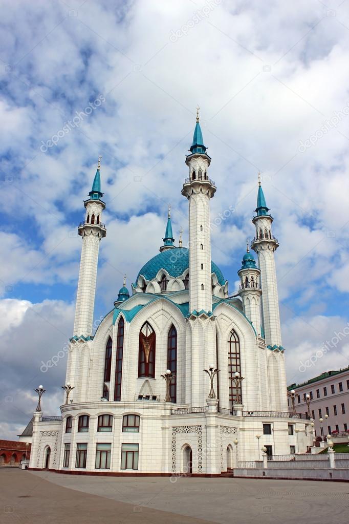 The Kul Sharif mosque in Kazan on a background cloudy sky