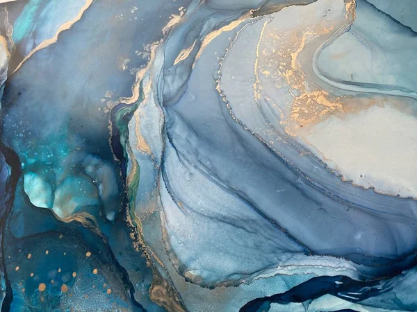 Abstraktní Modré Pozadí Krásnými Šmouhami Skvrnami Alkoholového Inkoustu Zlatého Pigmentu — Stock fotografie