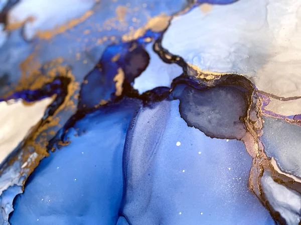 Abstraktní Modré Umělecké Pozadí Krásnými Šmouhami Skvrnami Lihového Inkoustu Zlatého — Stock fotografie