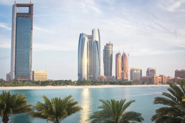 Avuç içi abu dhabi gökdelen ile Park