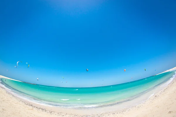 Dubai, Sky beach dalga