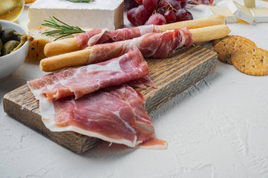 Parma jambon seti, metin için kopyalama alanı olan beyaz arkaplan