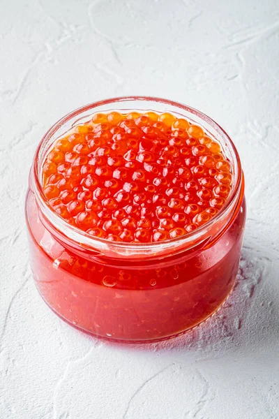 Frasco Caviar Salmão Vermelho Sobre Fundo Branco — Fotografia de Stock