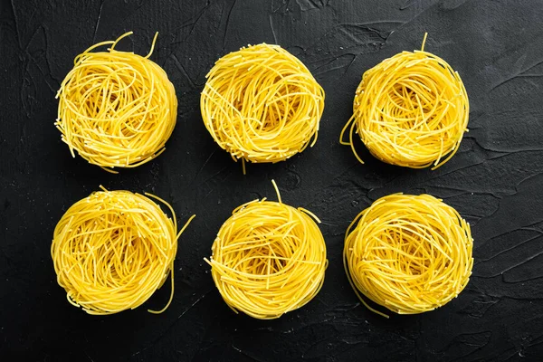 Pasta Set Für Engelshaar Auf Schwarzem Steinhintergrund Von Oben Flach — Stockfoto