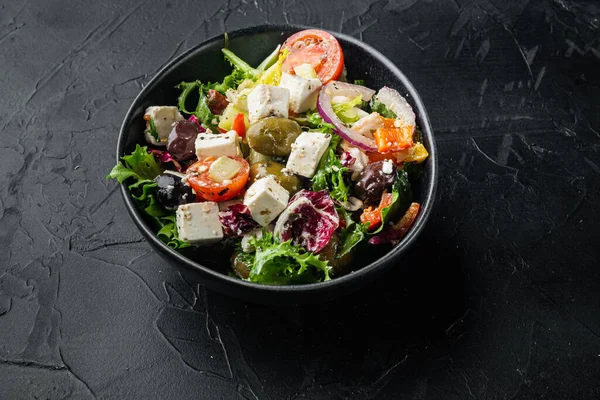 Salada Grega Com Legumes Frescos Queijo Feta Azeitonas Kalamati Sobre — Fotografia de Stock