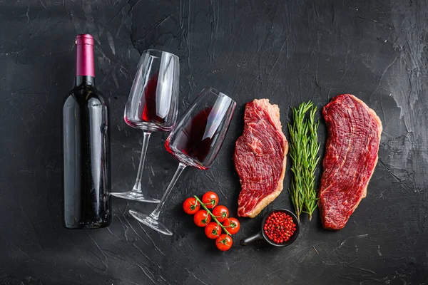Raw Picanha Steaks Seasonings Herbs Bottle Glass Red Wine Black — 스톡 사진