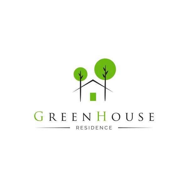 グリーンハウスのロゴ 木のロゴテンプレート間の家 緑の住居のロゴタイプ — ストックベクタ
