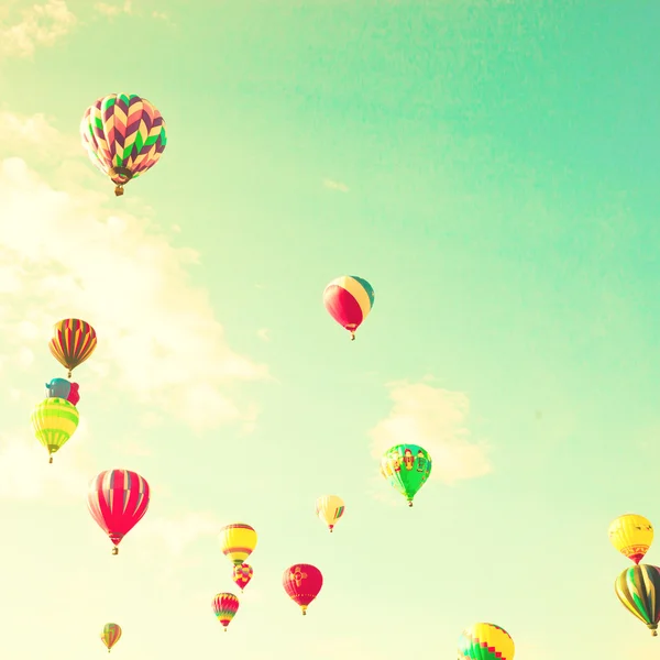 Vintage renkli sıcak hava balonları — Stok fotoğraf