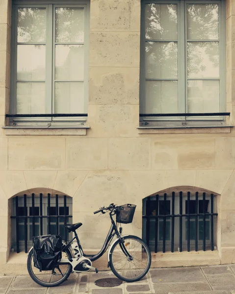 Vintage bicycle in the street — Stock Photo, Image