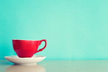 Vintage kırmızı kahve fincanı 