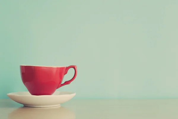 Vintage red coffee cup — Stock Photo, Image