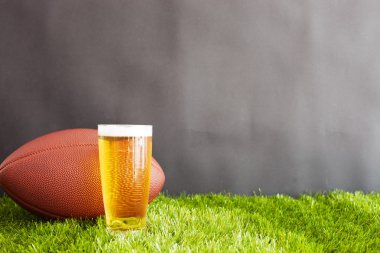Futbol ve bira cam