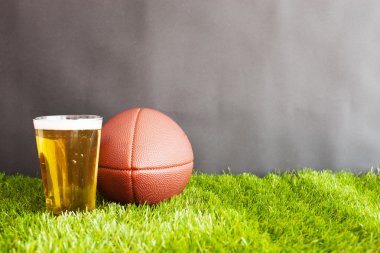 Futbol ve bira cam
