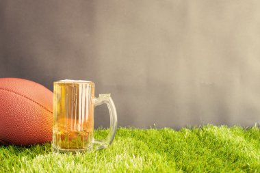 Futbol ve bira cam