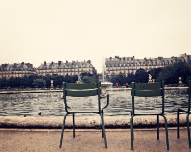 Tuileries Garden Pond
