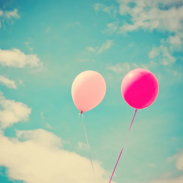 Bunte Luftballons über dem Himmel — Stockfoto