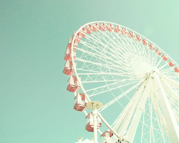 Rueda de Ferris pastel vintage —  Fotos de Stock