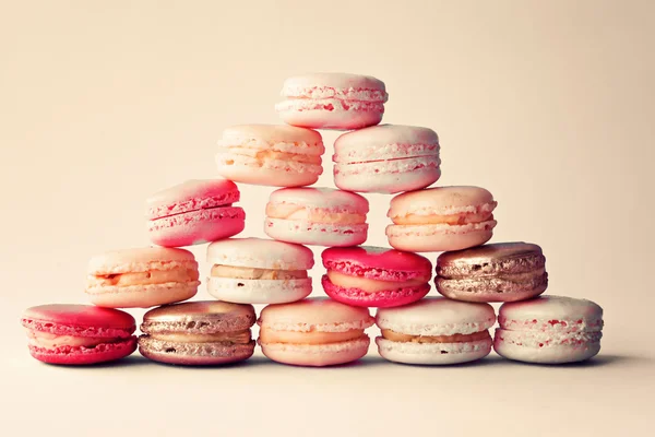 Piramide francuski Macaroons — Zdjęcie stockowe