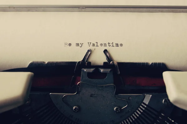 Love message in a vintage typewriter — Stock Photo, Image