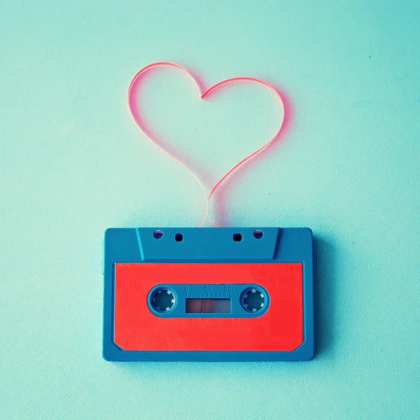 Cinta de casete de audio en forma de corazón —  Fotos de Stock