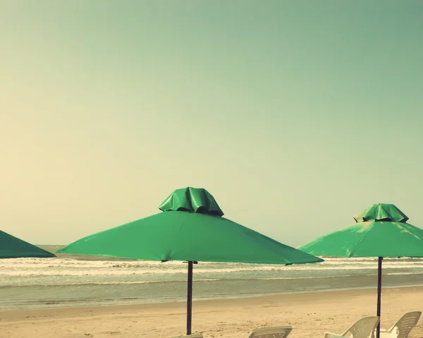 Bliska parasol na plaży — Zdjęcie stockowe
