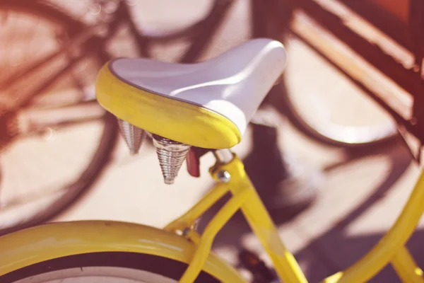 Bicicletta gialla — Foto Stock