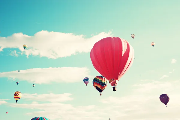 Montgolfières colorées à air chaud — Photo