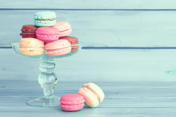 Colorful macaroons in a vase — Stock Photo, Image