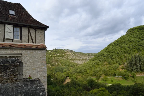 Casa y bosque, Rocamadour, Francia —  Fotos de Stock