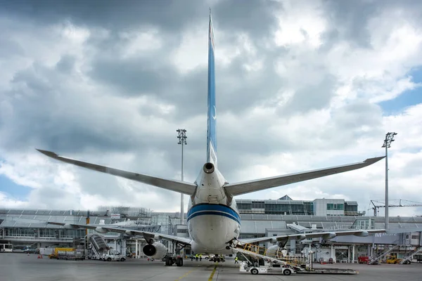 ミュンヘン ドイツ 2018年9月15日 夏のミュンヘン空港での航空機ジェットのロード — ストック写真