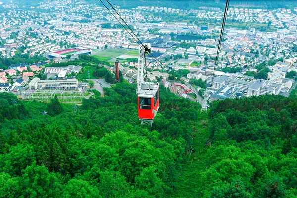 Ulriken Tranvía aéreo en Bergen, Noruega — Foto de Stock