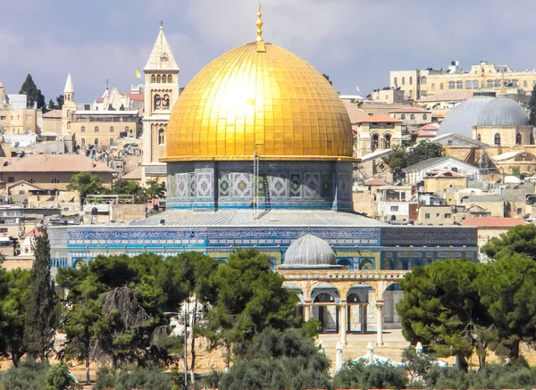 De koepel van de rots op de tempel van Jeruzalem — Stockfoto