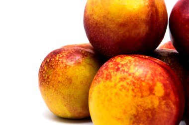 Şeftali nektarin izole