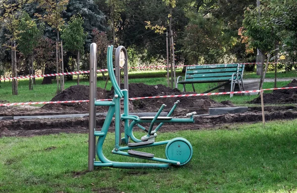 Simuladores Esportivos Trabalham Território Parque Obras Melhoria Estão Andamento — Fotografia de Stock