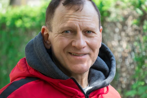 Hombre Mediana Edad Años Sano Guapo Positivo Sonriente Fondo Natural —  Fotos de Stock