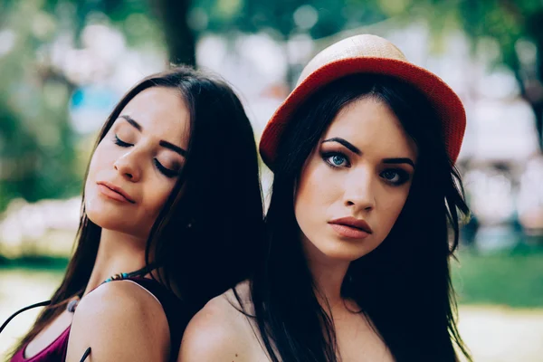 Two young beautiful — Stock Photo, Image