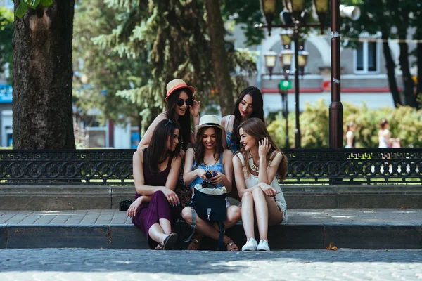 Five beautiful young girls — Stock Photo, Image