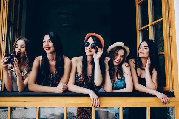 Five beautiful young girls — Stock Photo, Image