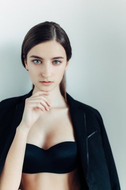 genç güzel kız poz 