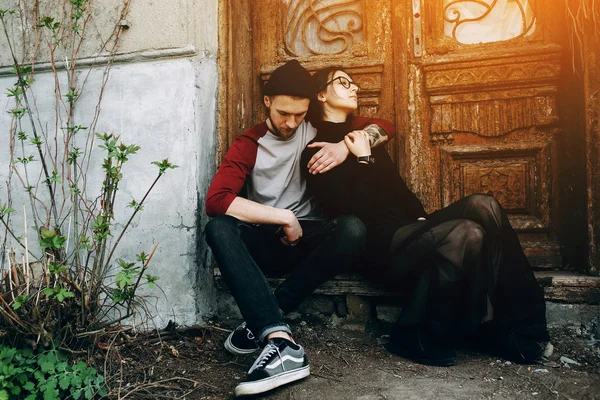 Jovem casal bonito — Fotografia de Stock