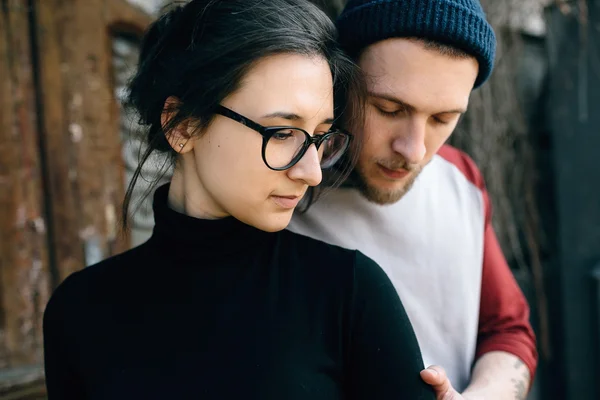 Junges schönes Paar — Stockfoto